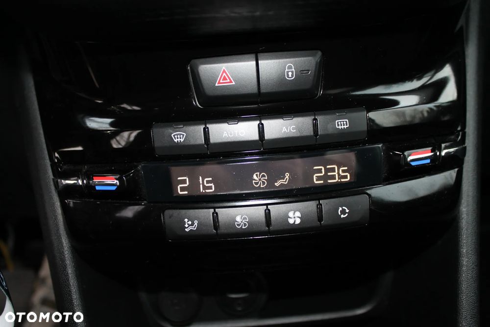 Peugeot 208 Blue-HDi 100 Stop&Start Style - 9