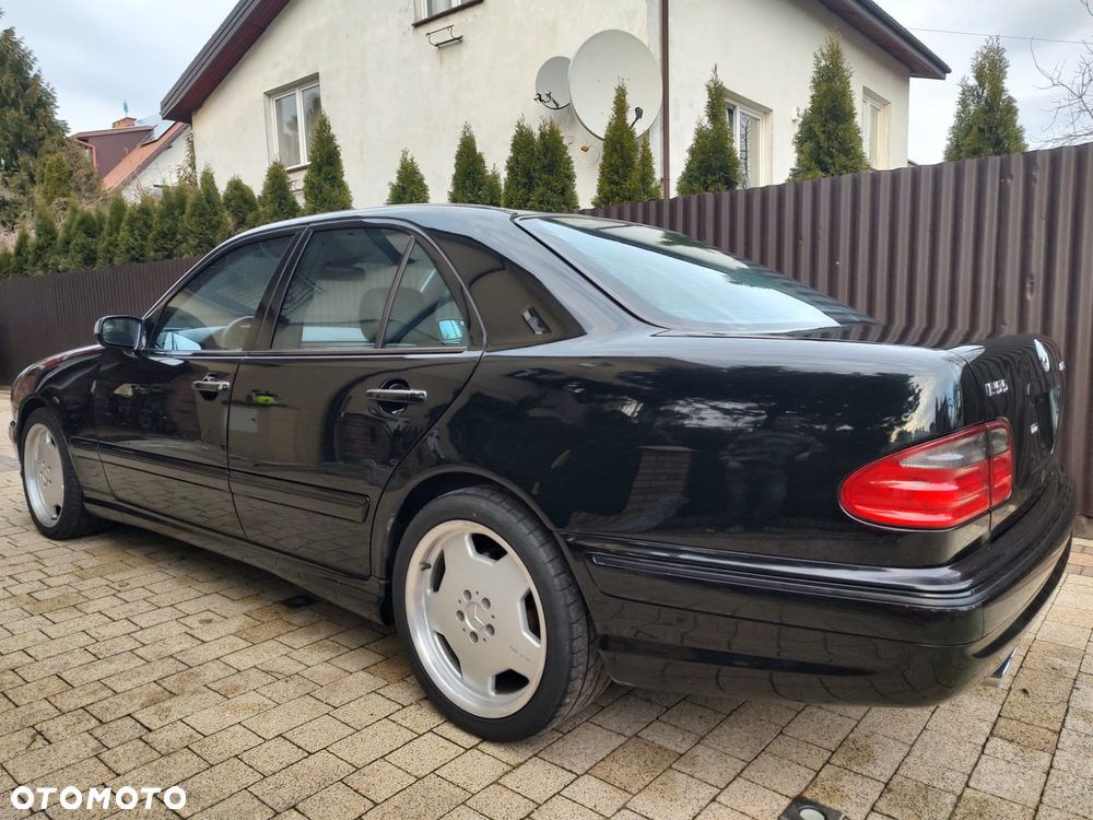 Mercedes-Benz Klasa E - 6