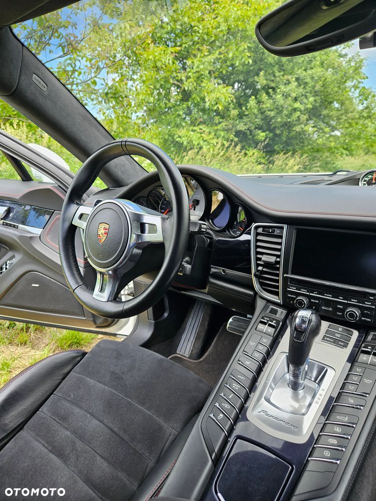 Porsche Panamera - 14