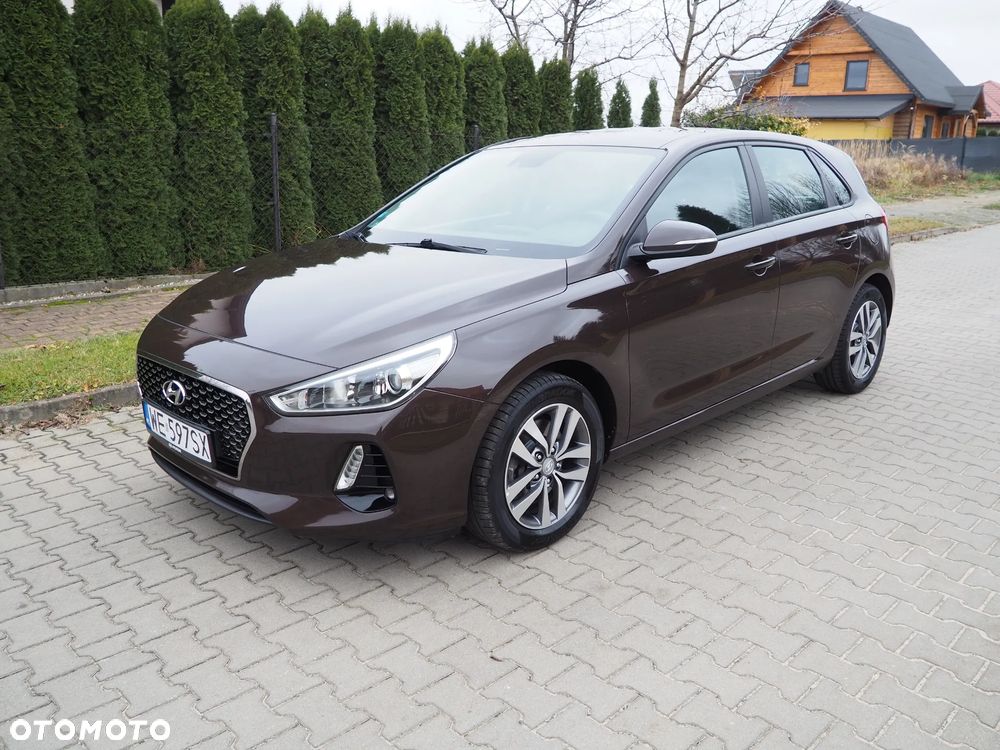 Hyundai i30 1.6 D Comfort - 11