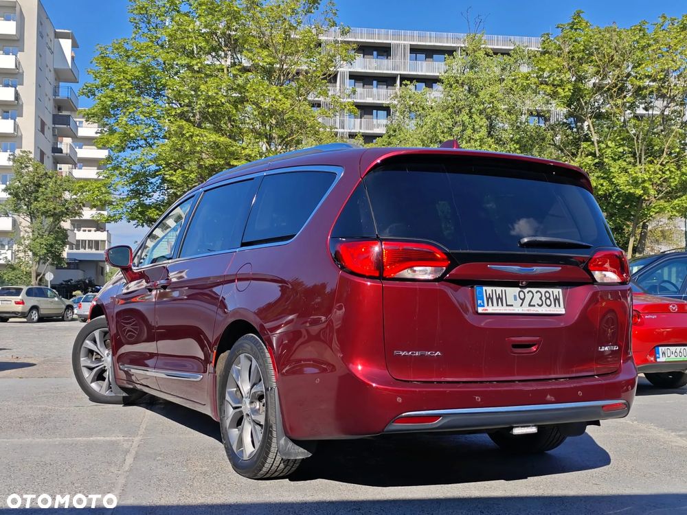 Chrysler Pacifica - 36