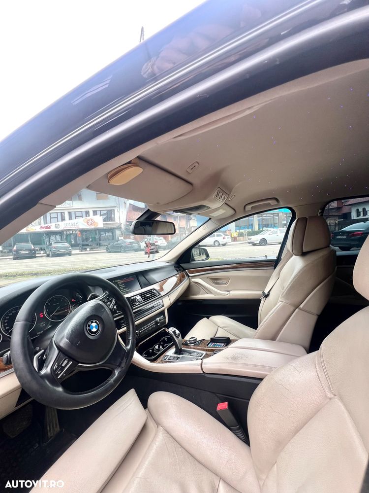 BMW Seria 5 525d Aut. - 11
