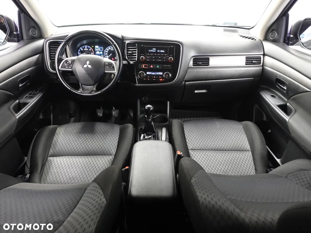 Mitsubishi Outlander 2.2 DI-D 4WD Invite - 28
