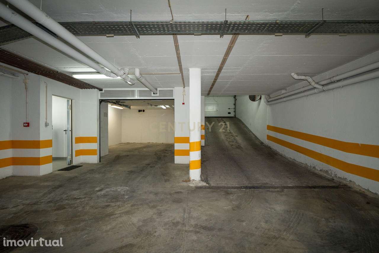 Garagem, Montijo e Afonsoeiro, Rua Mário Miguel de Sousa Rama - Grande imagem: 3/8