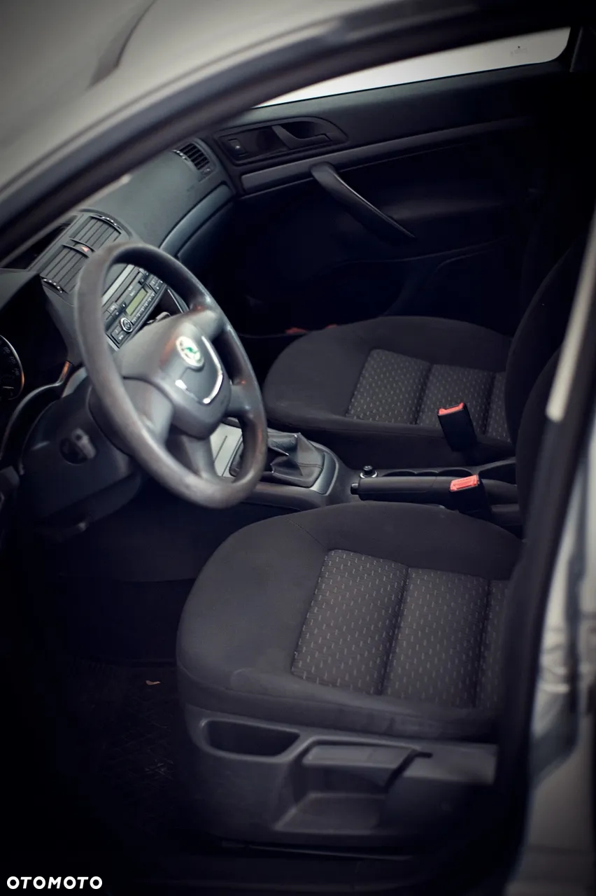 Skoda Octavia 1.6 Classic - 10
