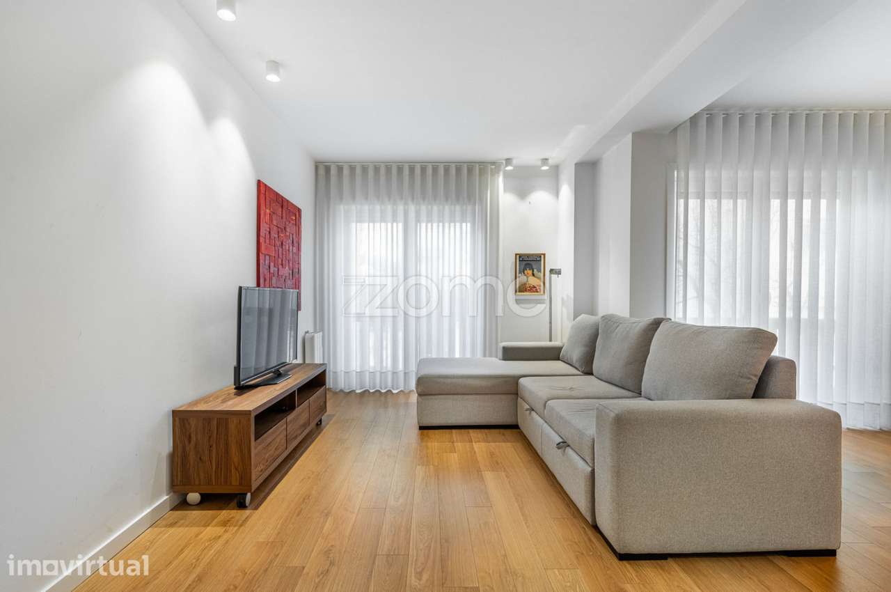 T1 de Charme Renovado com varandas e garagem na Foz - Grande imagem: 5/28