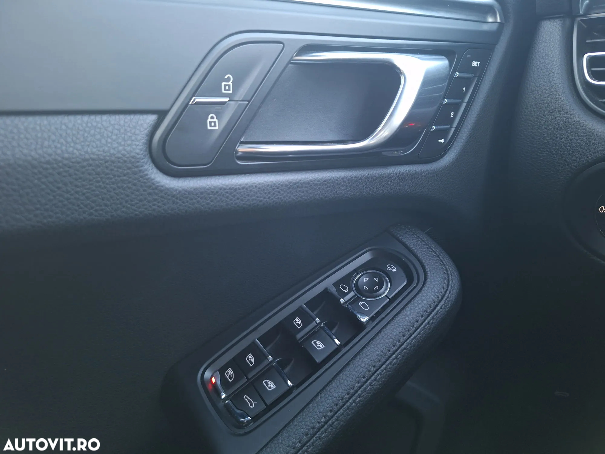 Porsche Macan - 23