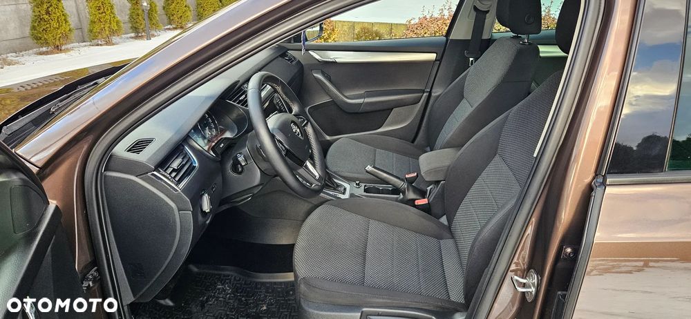 Skoda Octavia 2.0 TDI DSG Ambition - 8