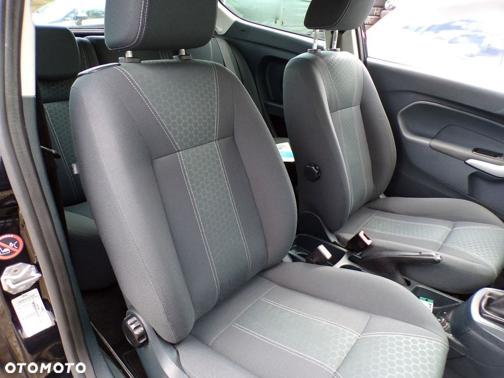 Ford Fiesta - 22