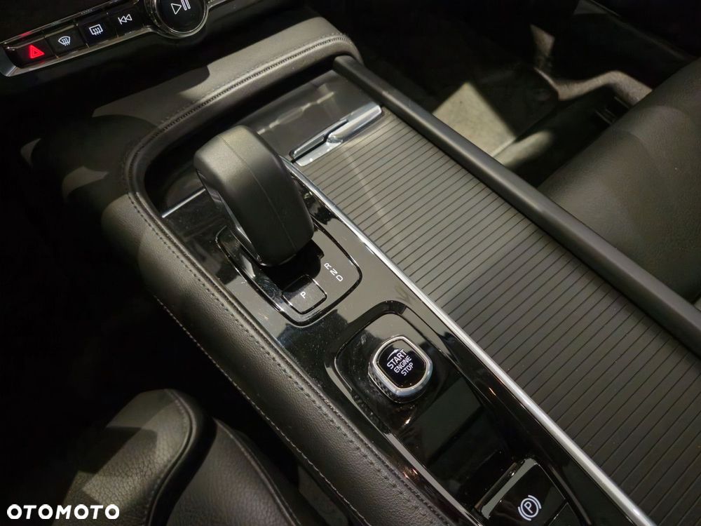 Volvo S90 - 24