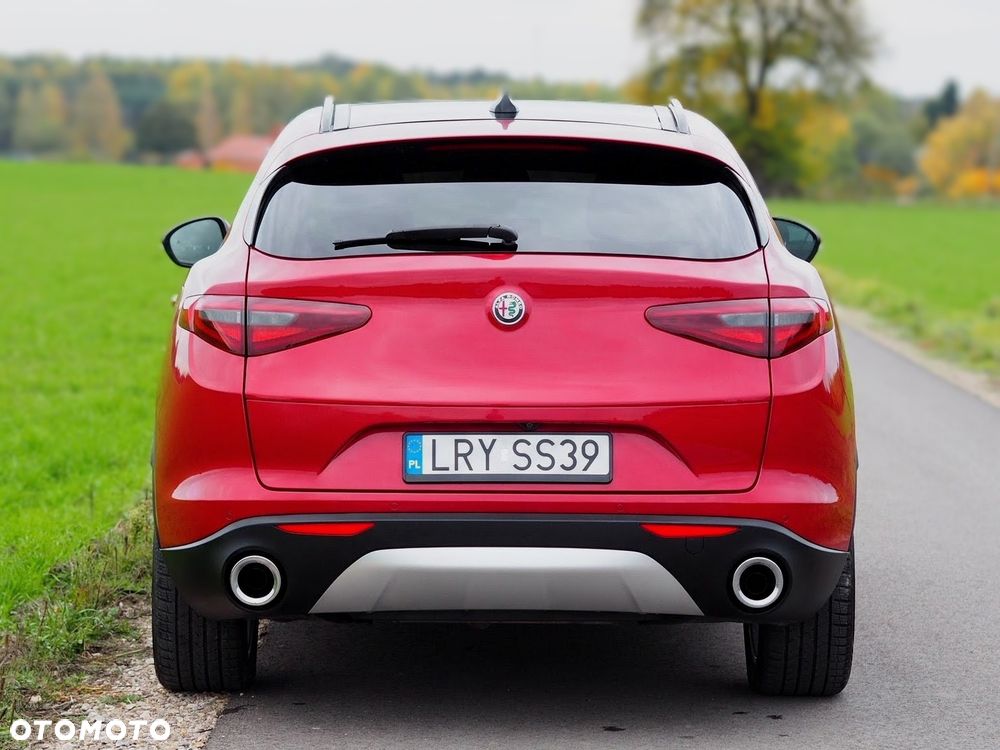 Alfa Romeo Stelvio 2.0 Turbo 16V AT8-Q4 Ti - 13