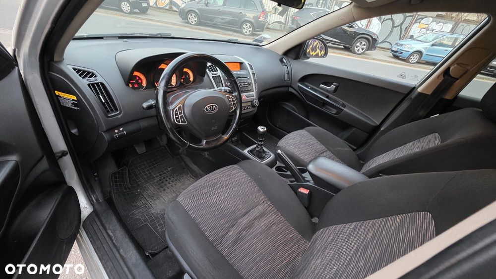 Kia Ceed 1.6 CRDi EX - 9