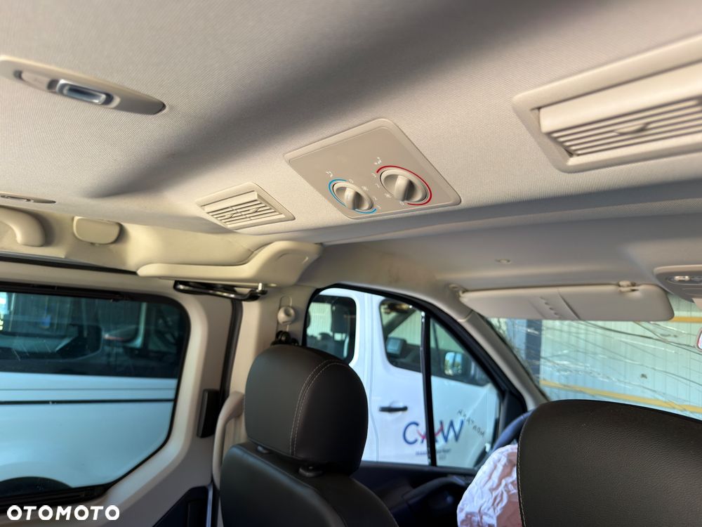 Renault Trafic Grand 2.0 dCi EDC - 7