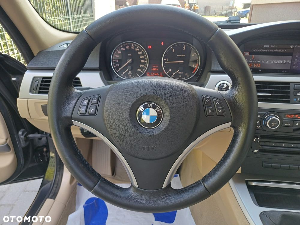 BMW Seria 3 320d - 10
