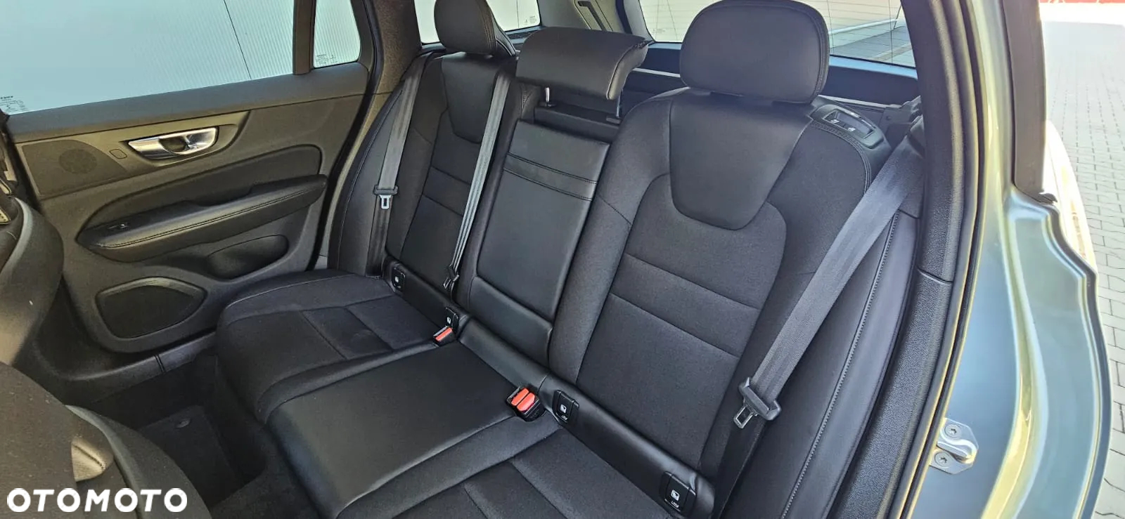 Volvo V60 T4 Geartronic Momentum Pro - 23