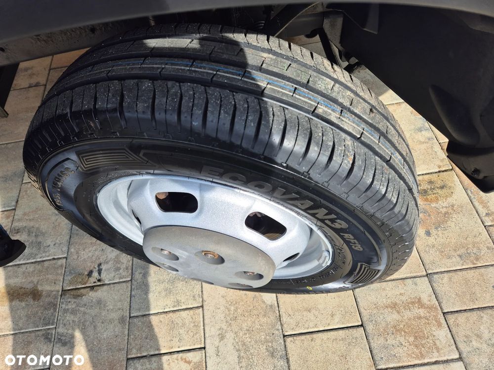 Iveco DAILY 40C15 KONTENER 4.20 WINDA HOLLANDIA  KLIMA - 17