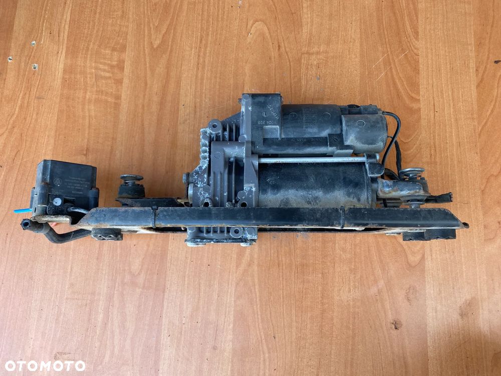 KOMPRESOR SPRĘŻARKA ZAWIESZENIA BMW E61 EBLV0010F0 - 4