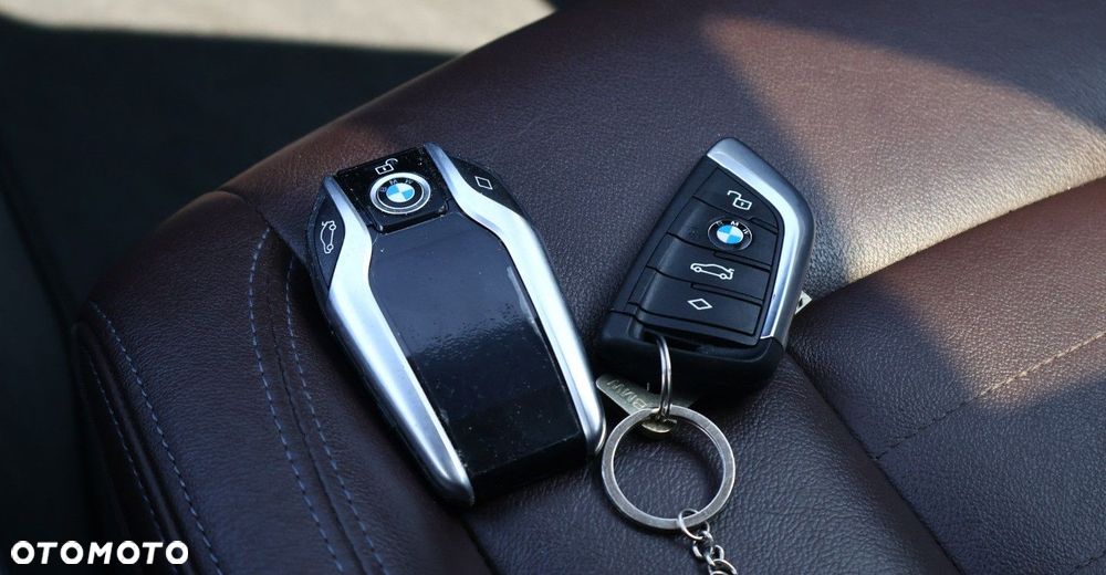 BMW Seria 3 - 36
