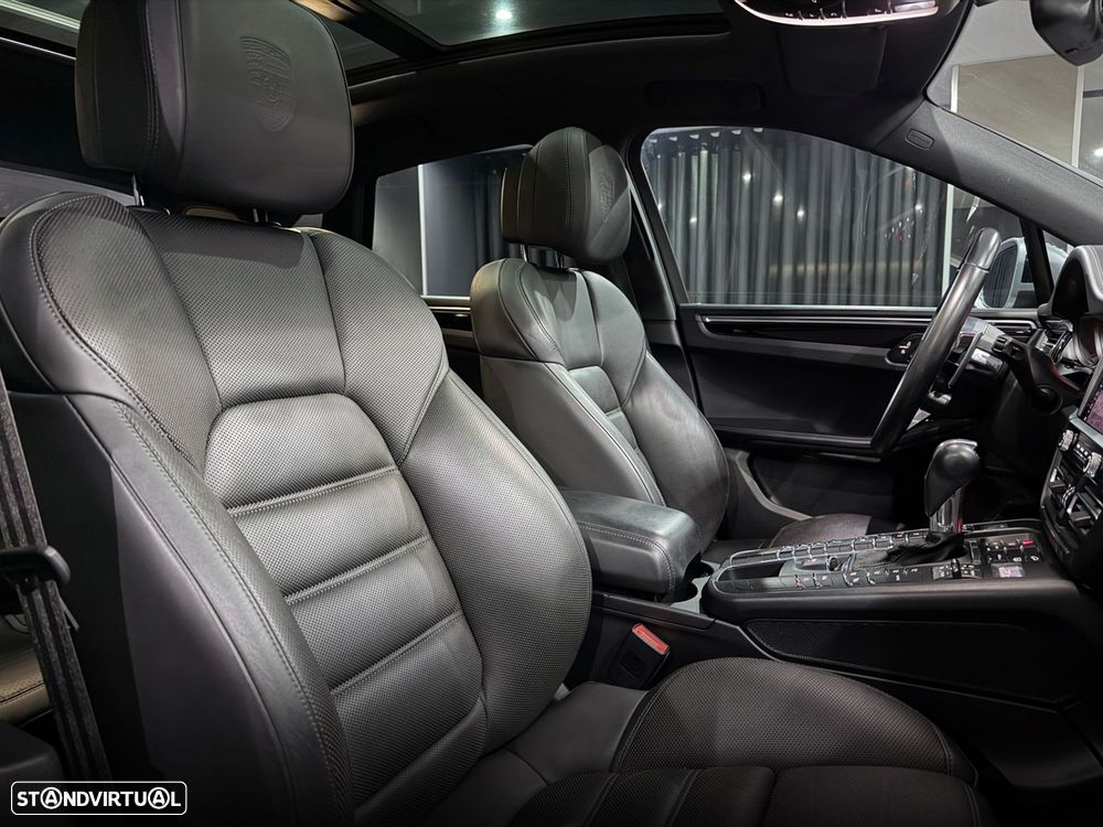 Porsche Macan S - 38