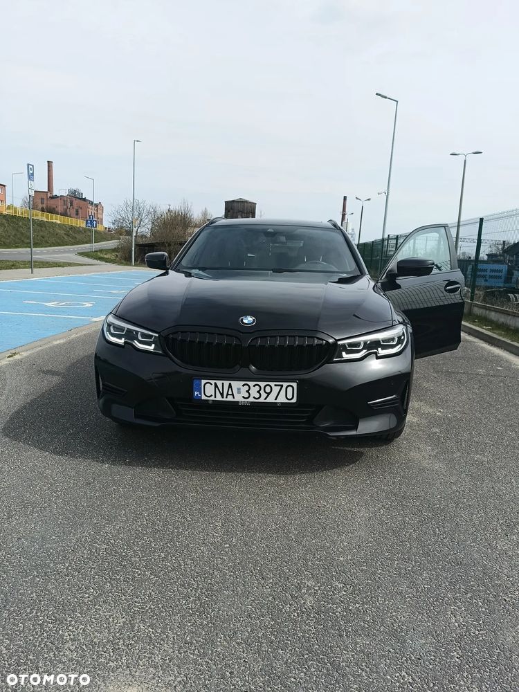 BMW Seria 3 318d mHEV - 6