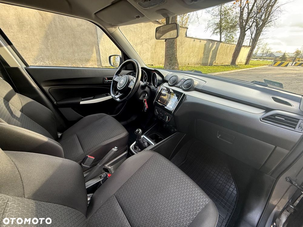 Suzuki Swift 1.2 Premium - 11