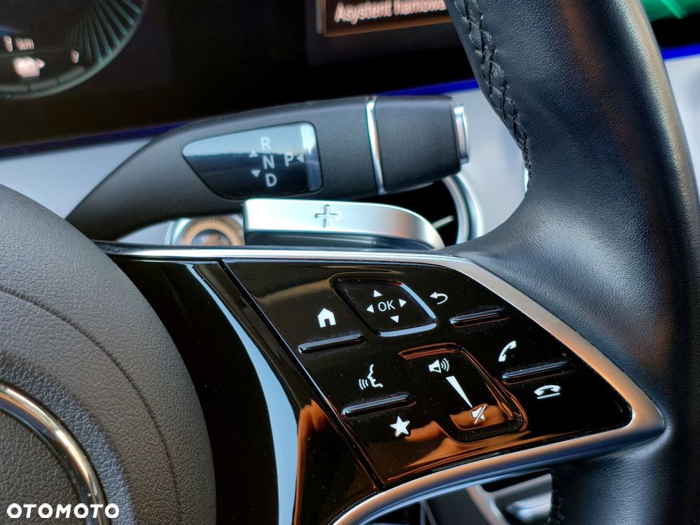 Mercedes-Benz Klasa E 300 4Matic 9G-TRONIC - 20