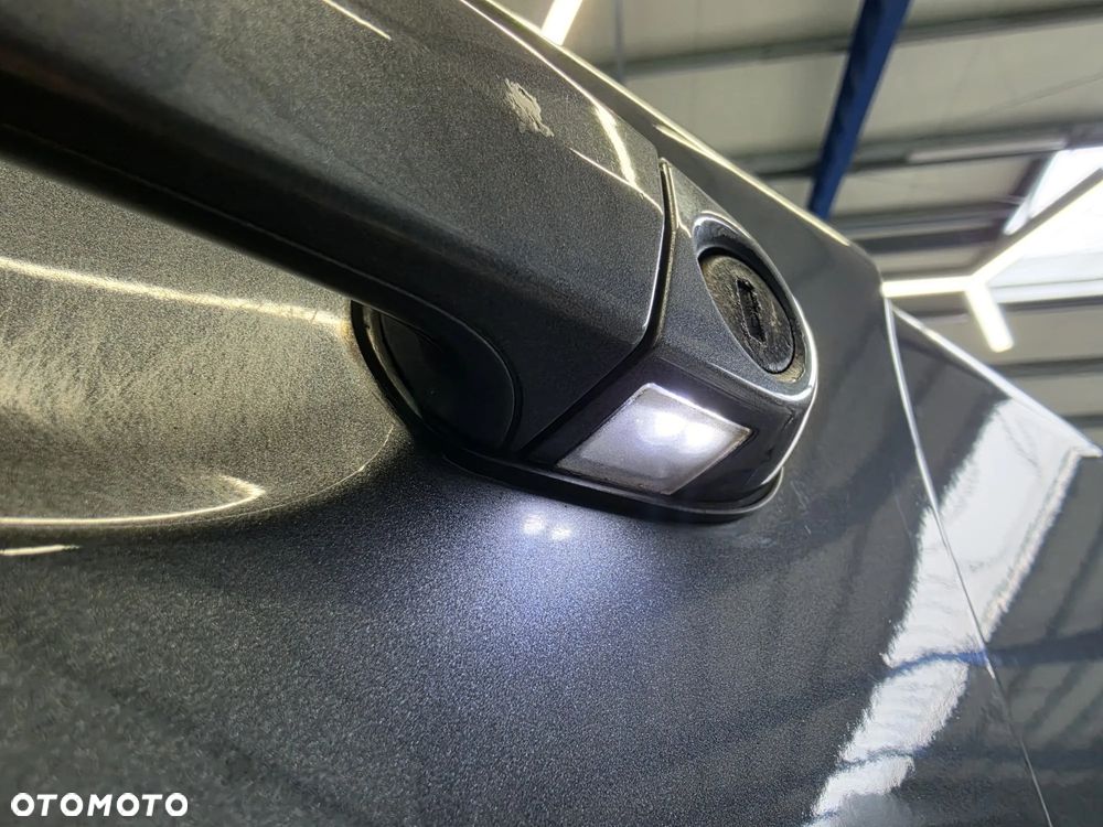 BMW Seria 1 118i Edition Sport - 22