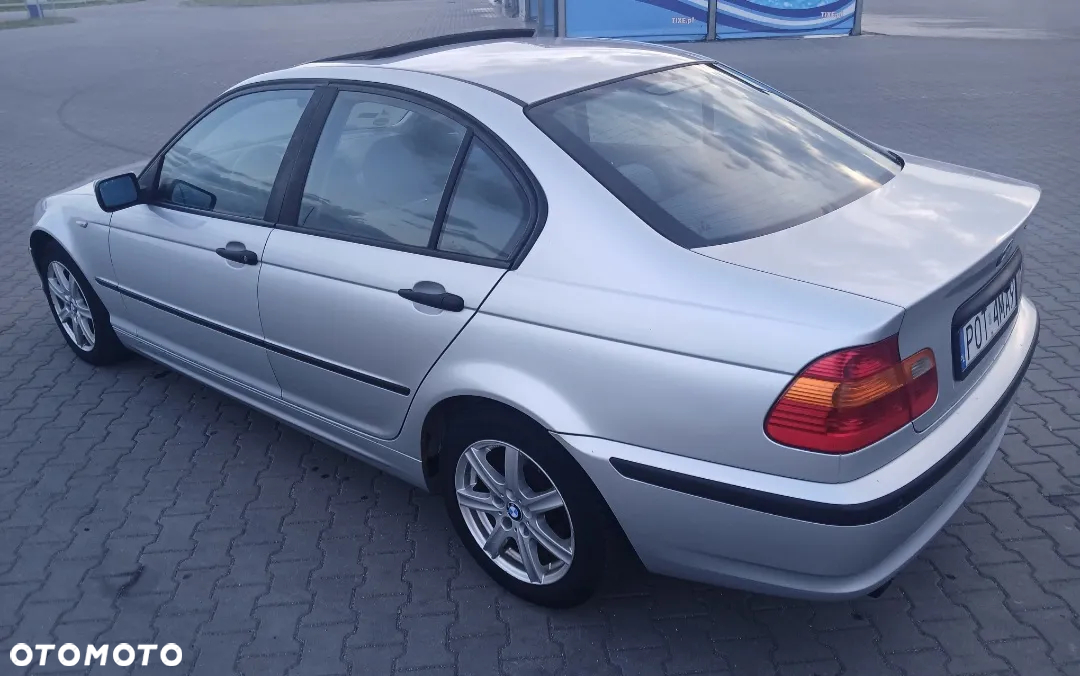 BMW Seria 3 318i - 3