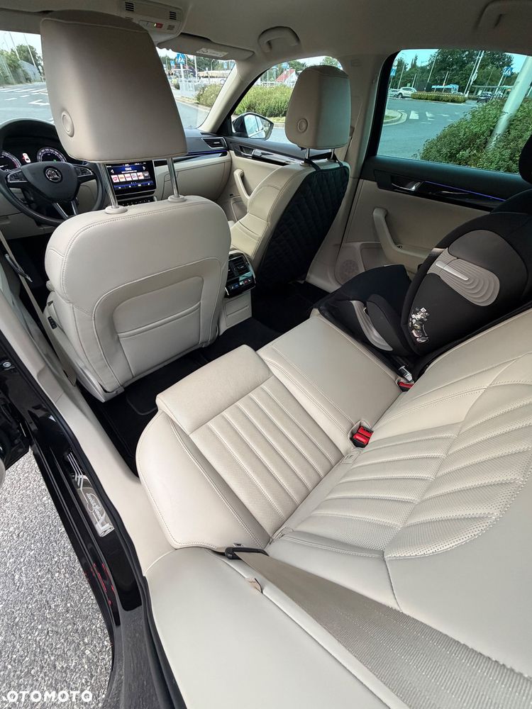 Skoda Superb 1.5 TSI L&K DSG - 19