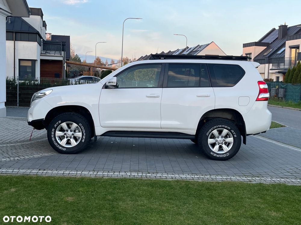 Toyota Land Cruiser - 3