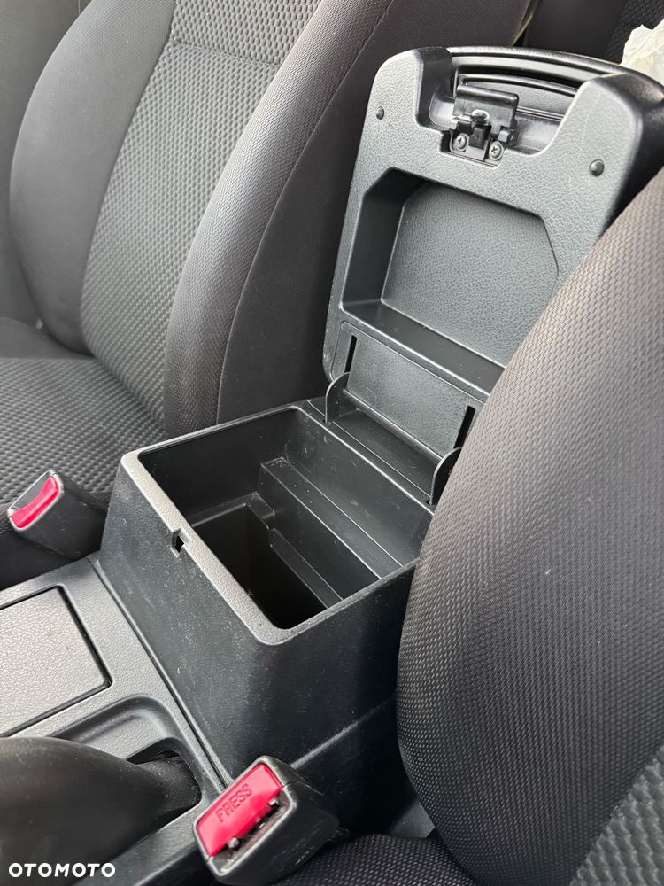 Suzuki Grand Vitara 2.4 Premium - 23