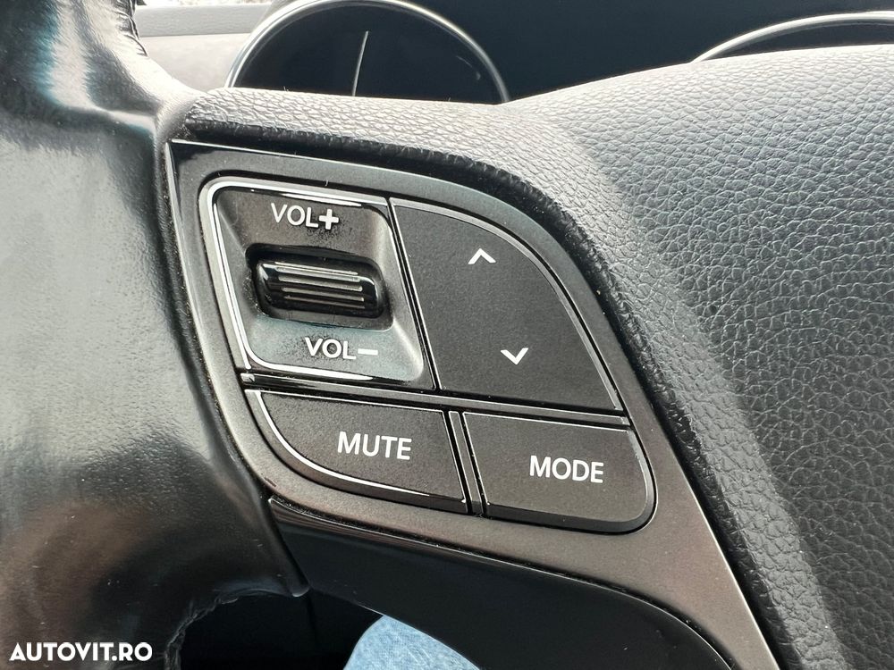 Hyundai Grand Santa Fe 2.2 CRDi ISG 4WD Aut. Exclusive - 23