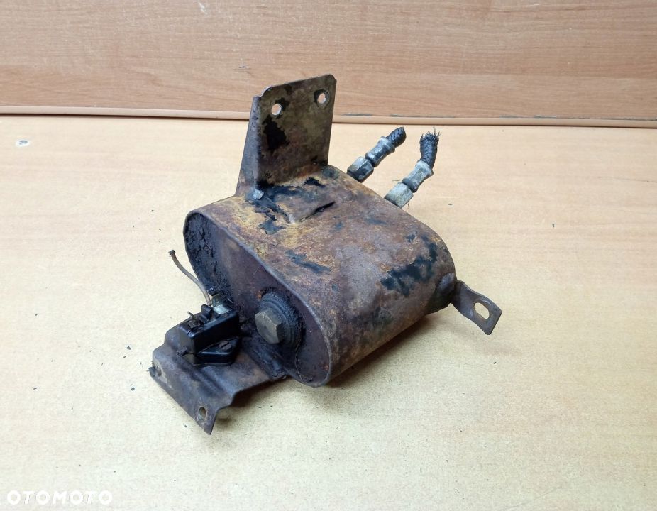 ZBIORNIK ZBIORNICZEK TRABANT P601 0.6 - 1