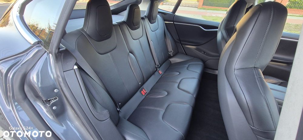 Tesla Model S Performance - 10