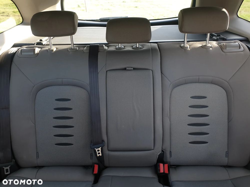 Kia Ceed 1.6 GDI S - 8