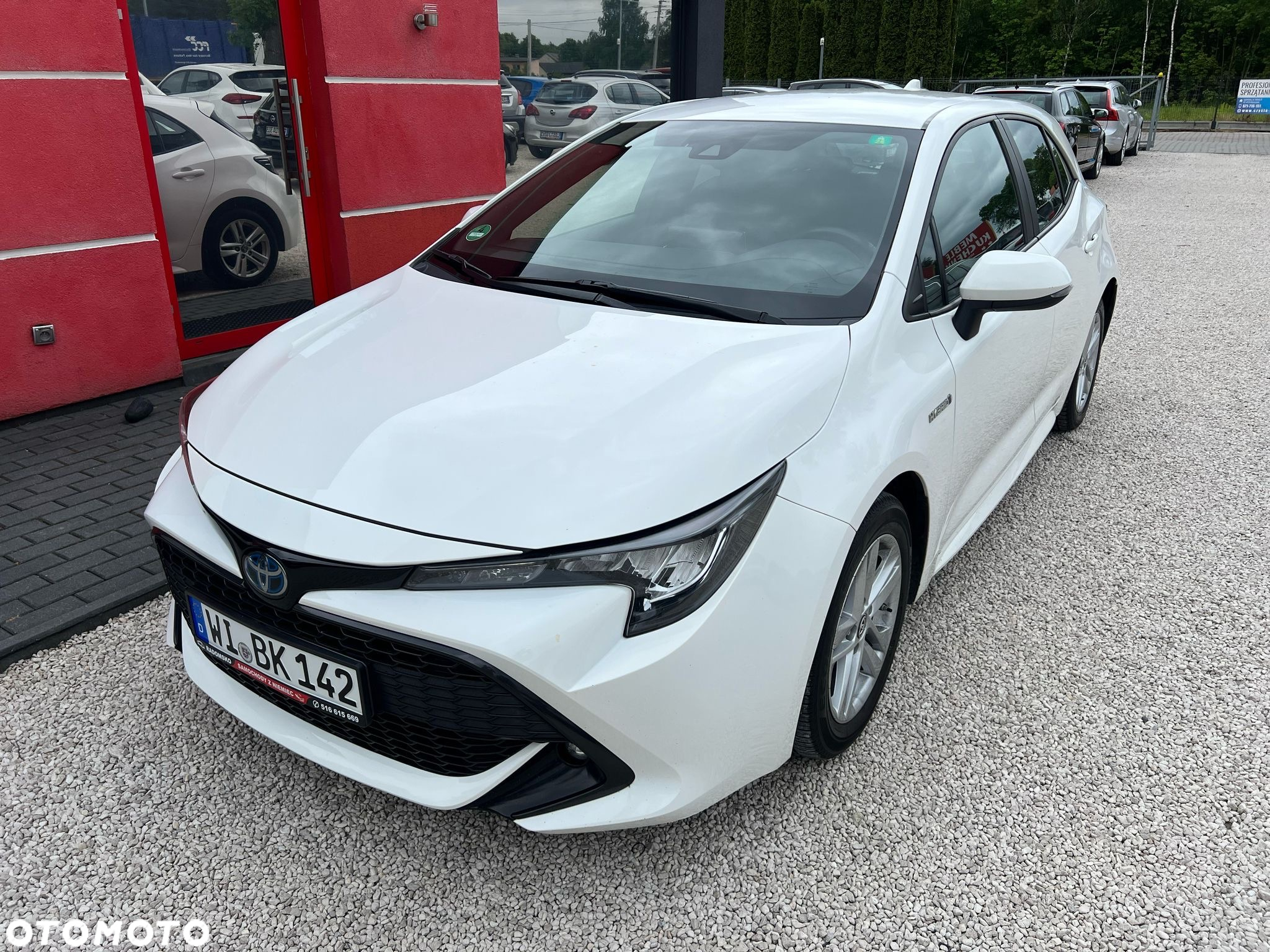 Toyota Corolla 1.8 Hybrid Business Edition - 3