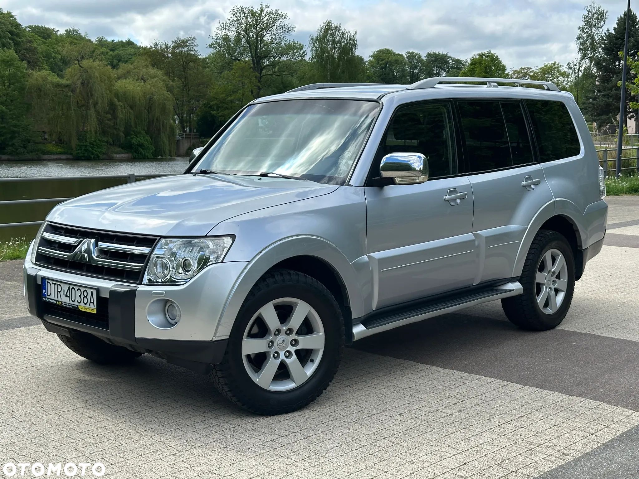 Mitsubishi Pajero - 1