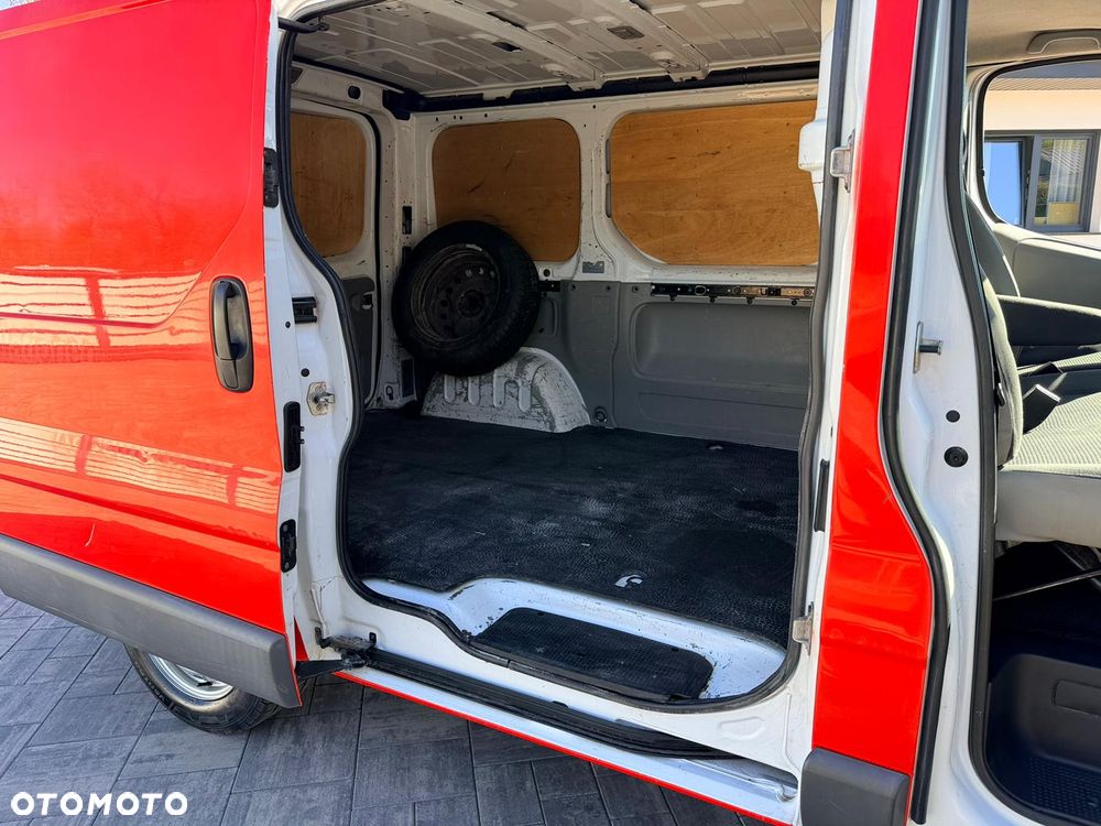 Opel vivaro - 11