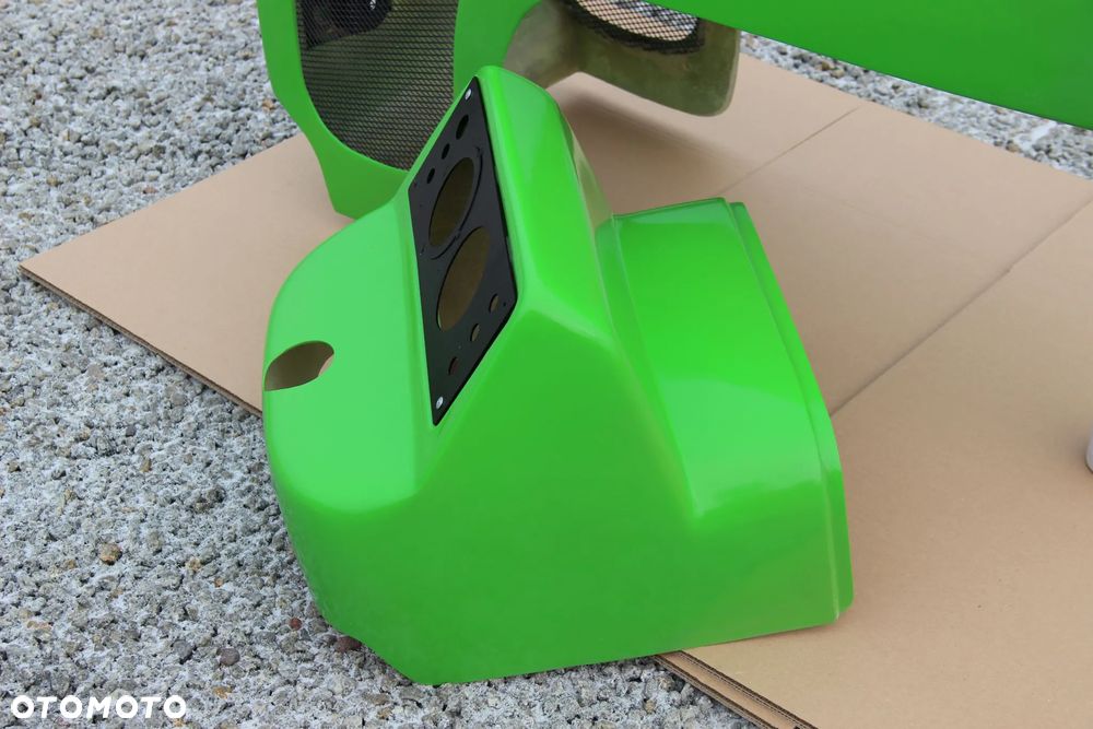 Maska URSUS C 330 C- 330 tworzywo Nowość fabryczna HIT RAL 6018 - 4