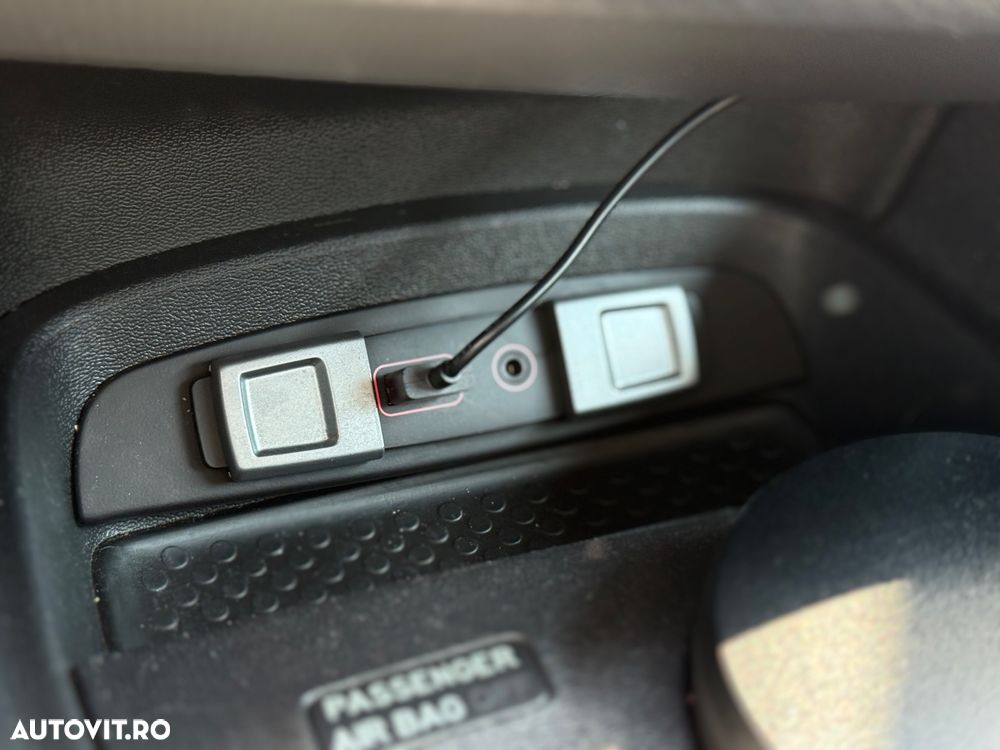 Seat Leon 1.6 TDI DPF Style Copa - 12