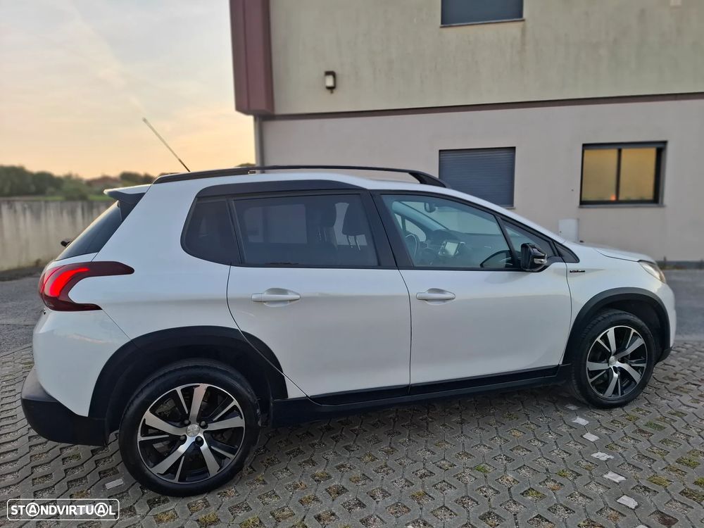 Peugeot 2008 1.6 BlueHDi GT Line - 6