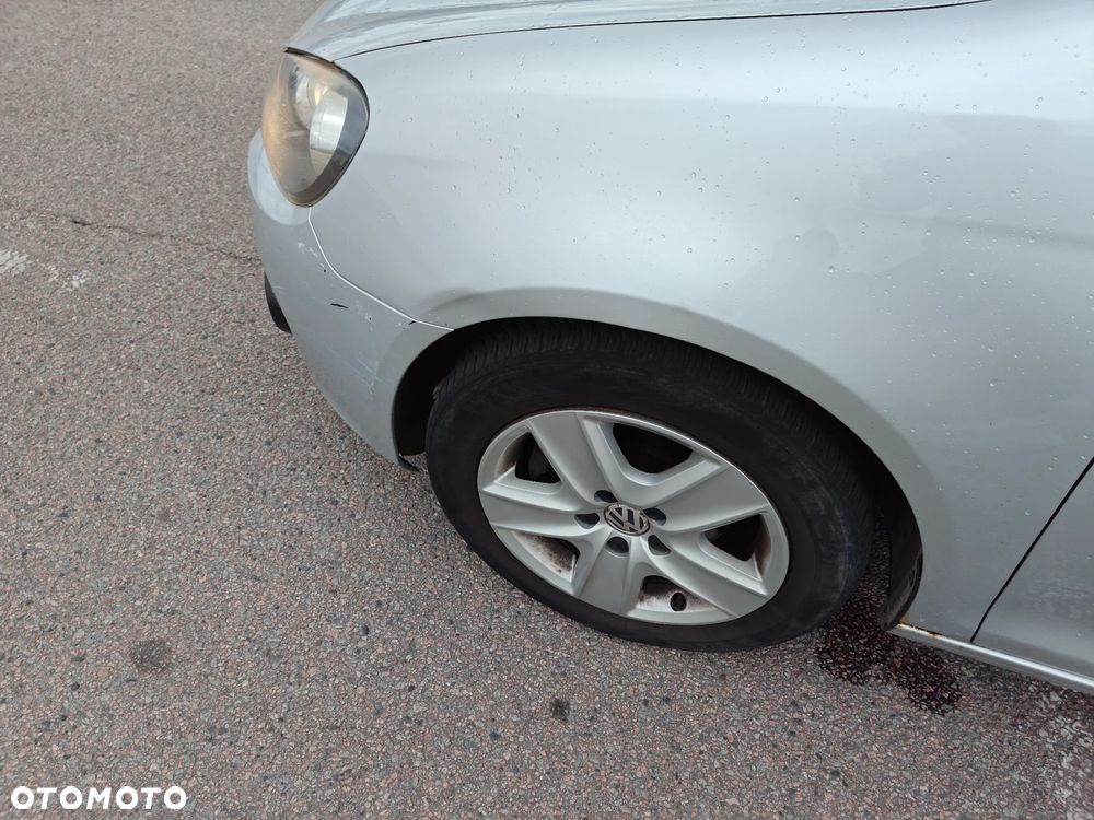 Volkswagen Golf 1.6 TDI Comfortline DSG - 10