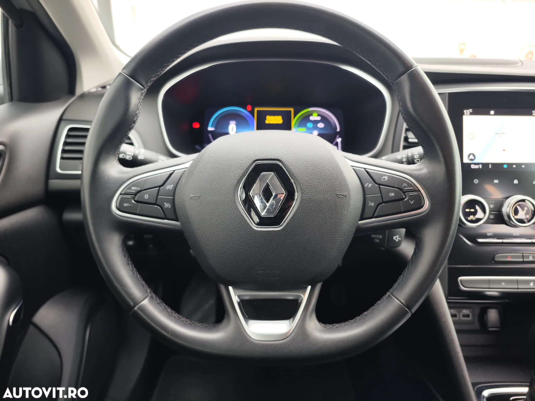 Renault Megane Grandtour E-TECH Plug-in 160 BUSINESS EDITION - 21