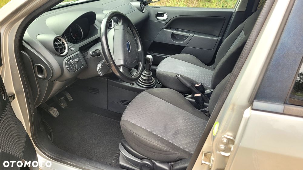 Ford Fiesta - 6