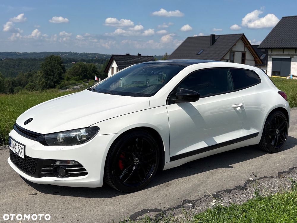 Volkswagen Scirocco 2.0 TDI DSG - 4