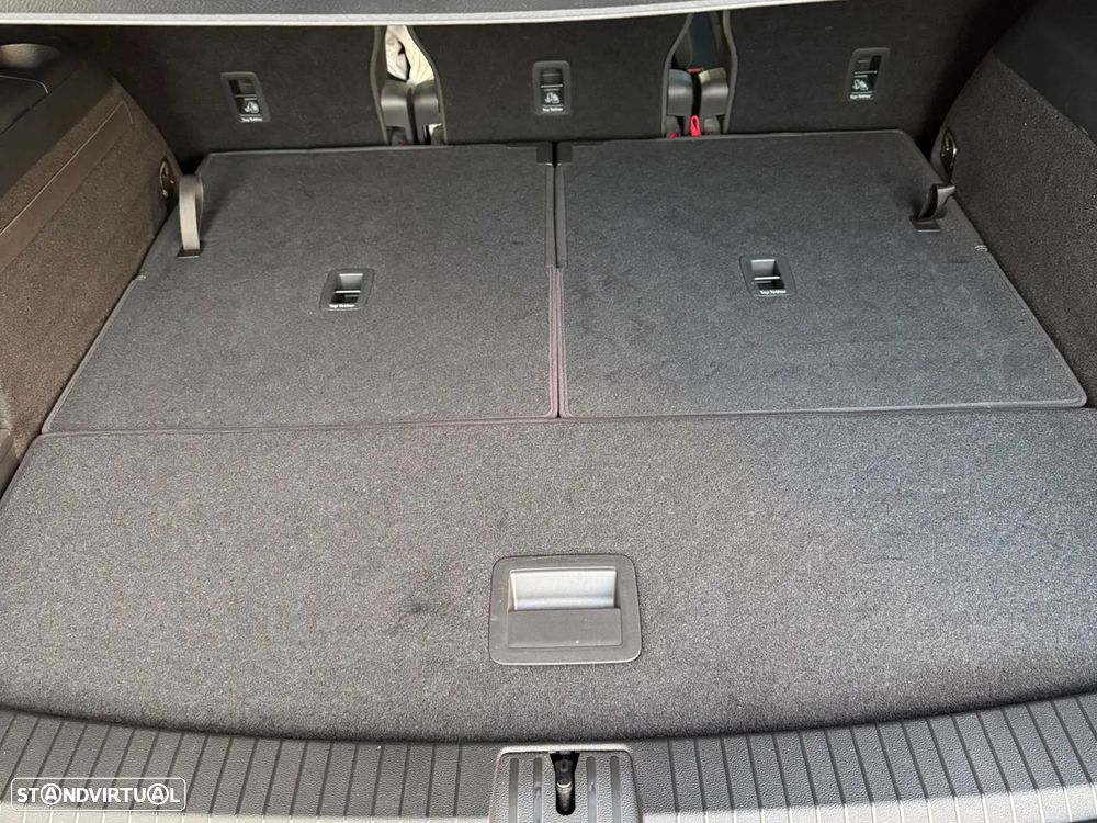 VW Touran 2.0 TDI Confortline - 32