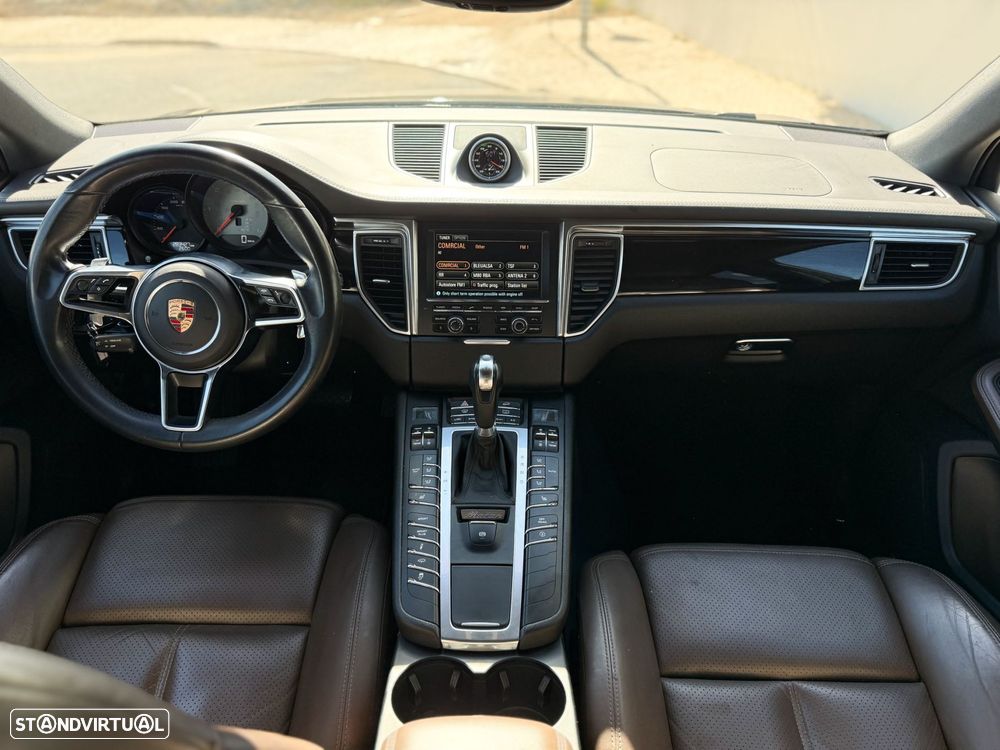 Porsche Macan S - 35