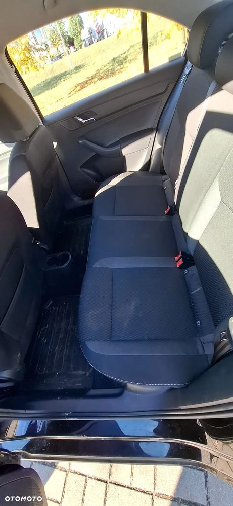 Skoda RAPID 1.2 TSI Active - 8