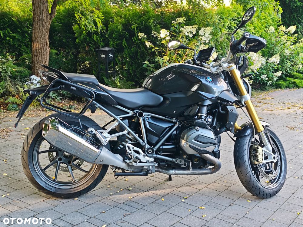 BMW R - 9