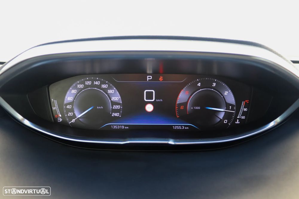 Peugeot 5008 1.5 BlueHDi Allure EAT8 - 13